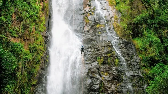 Best Waterfall Rappelling (Canyoning)